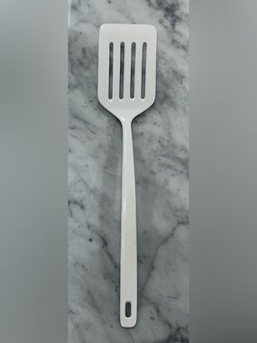 Vintage USA Melamine Ware
White Spatula 15" 98090